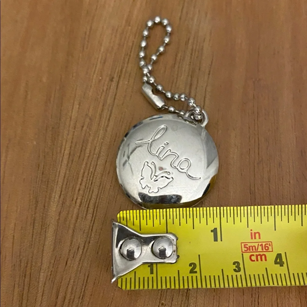Keychain With The Name LINA black silver in great condition - Picture 3 of 3